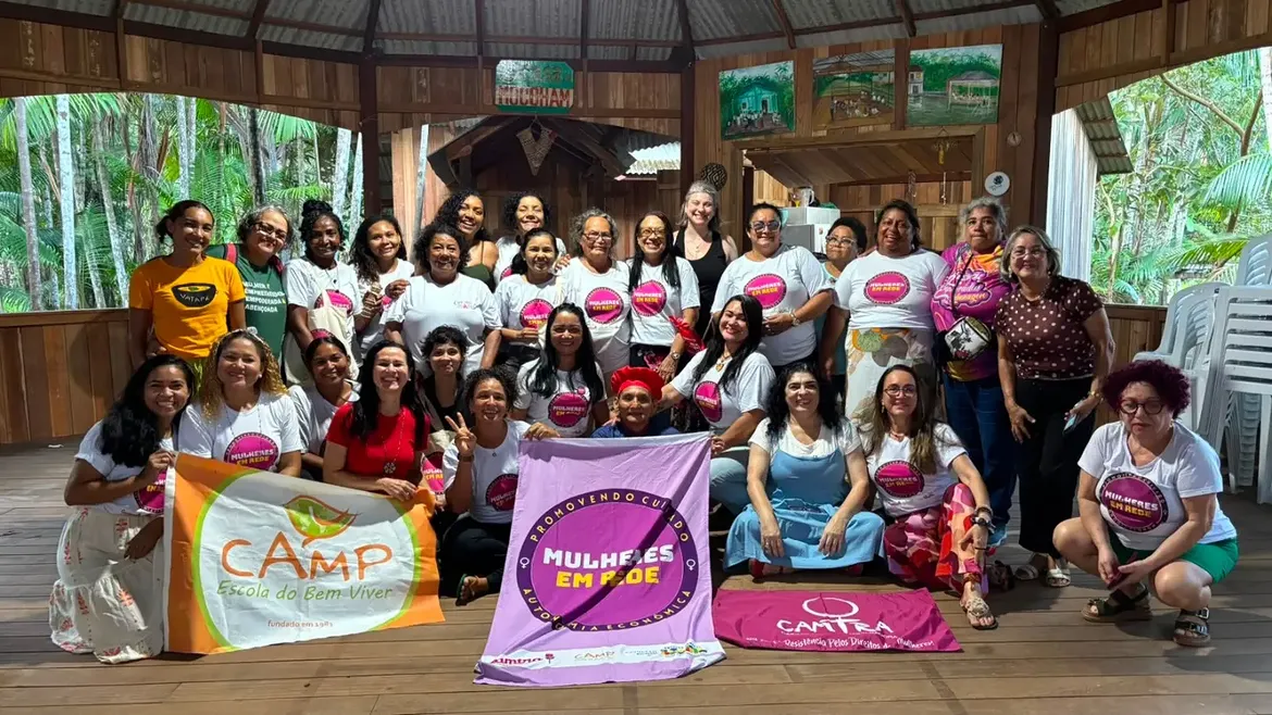 No momento, você está visualizando Encontro Estadual do Pará do projeto Mulheres em Rede promovendo cuidado e autonomia econômica, realizado no Ponto de Cultura Mocoham, na Ilha do Combu, em Belém.